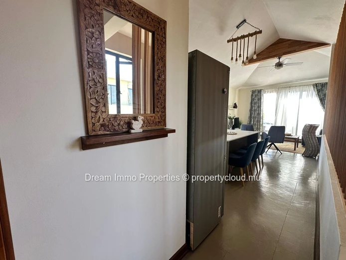 Élégante villa de 4 chambres à louer avec piscine privée et vue mer à Flic en Flac - Ile Maurice