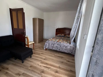 6 Bedroom House