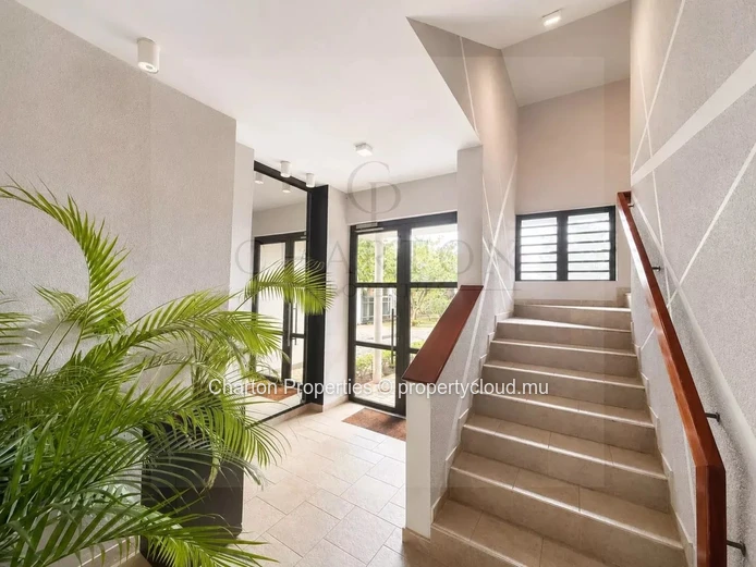 Luxury 3-bedroom en suite apartment with access to the facilities of a private estate