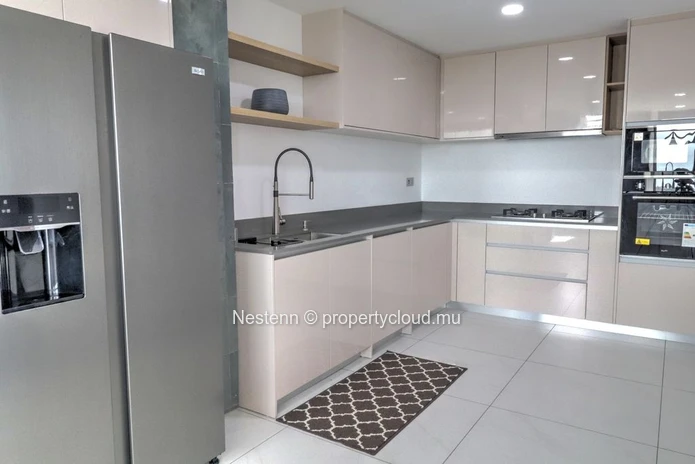 Elegant Penthouse – 3 En-suite Bedrooms