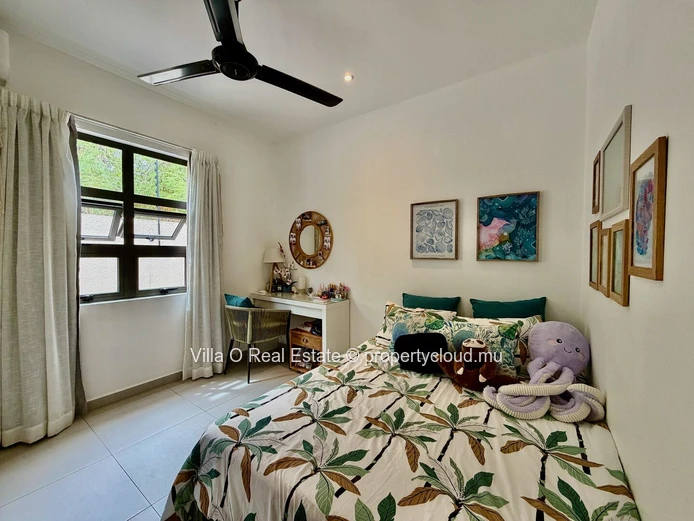 Ideal for a single or a couple, this home with immense charm stands out for its exquisite interior design, its lovely...