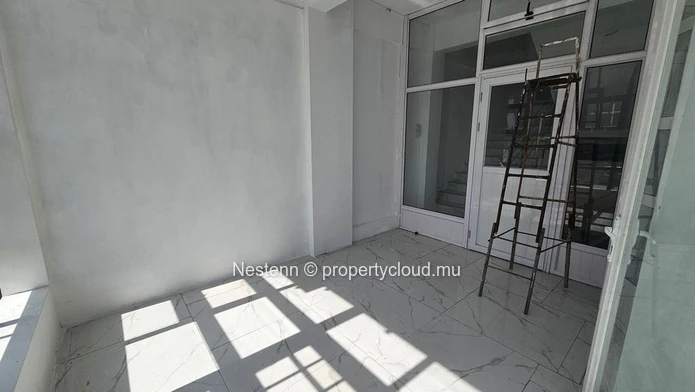 Ideally located commercial space in the center o