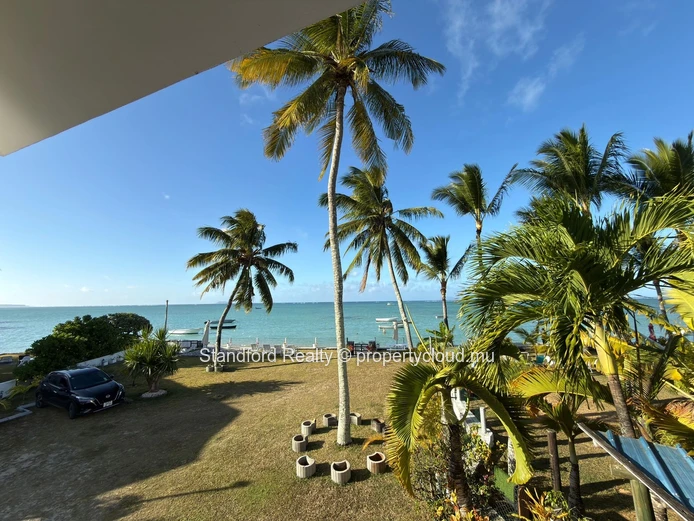 Appartement Front de Mer de 3 Chambres à Louer – Grand Gaube, Nord