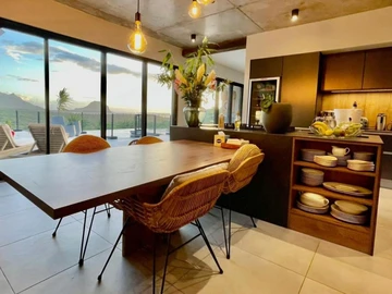 5 Bedroom Villa