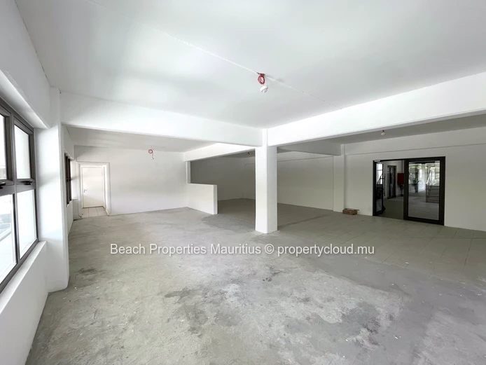 Spacious 99 m² Flexible Office for Rent