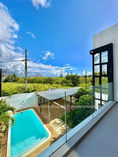 Villa moderne 3 chambres, piscine a trou aux biches