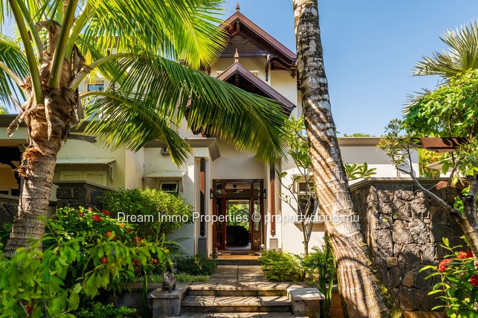 Villa meublée de 3 chambres au cœur de la nature dans le domaine golfique Heritage Villas Valriche à Bel Ombre – Ile ...