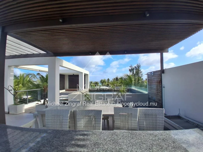 Exceptional Renovated Penthouse with Private Rooftop, Pool & Beach Access