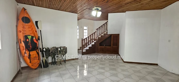 Sea View Villa for Sale – Flic en Flac