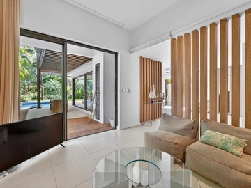 4 Bedroom Villa