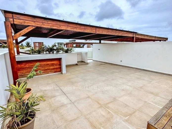 Sale. Apartment 2 br. North. Mont Choisy.