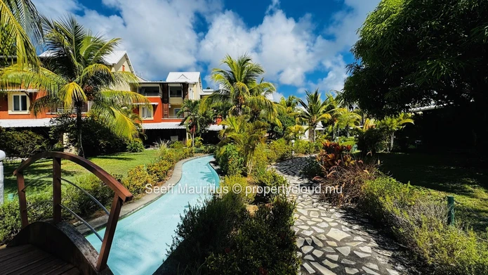 Penthouse Entièrement Meublé à Vendre – À Deux Pas de la Plage de Bain Boeuf 