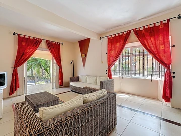 10 Bedroom House