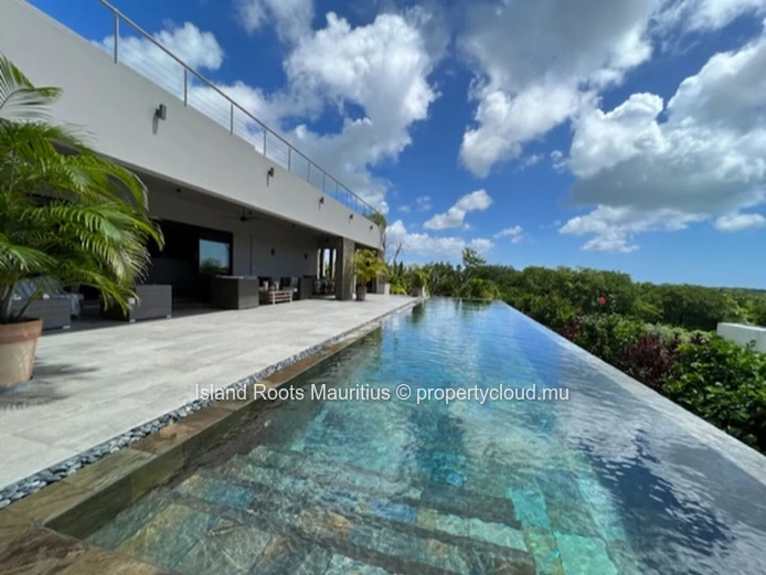 Exceptional, modern 3-bedroom villa located in the North