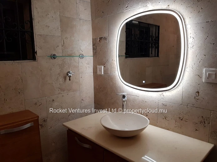 Villa 3 Chambres en Bord de Mer – Calodyne