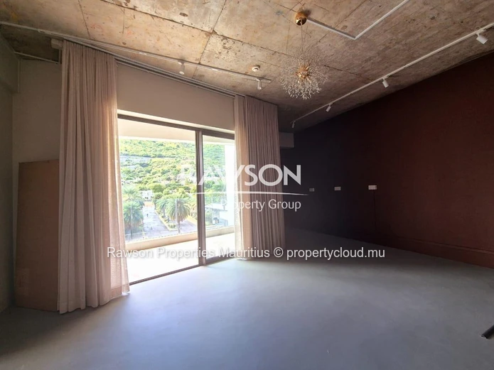165.95m² Office To Let in Grande Rivière Noire