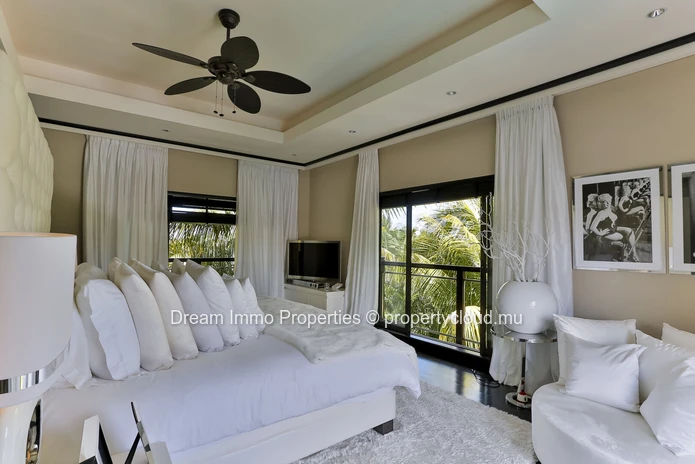 Villa de prestige 4 chambres en suite au cœur du domaine d’Anahita avec vue golf & mer – Ile Maurice