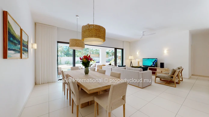 Luxury G+2 Apartment with Communal Pool in Péreybère | 143m² | Sea Access | Close to Amenities 