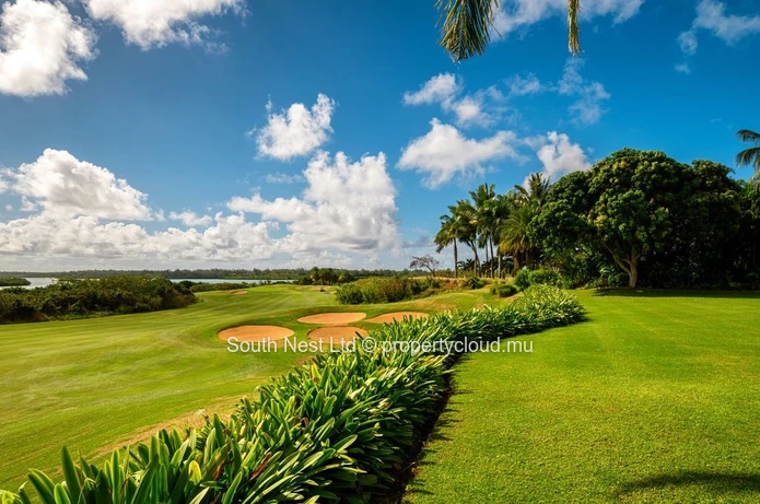 Exceptional 6-Bedroom Golffront Villa with Panoramic Sea & Île aux Cerfs Views