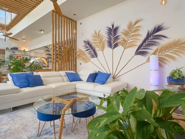 5 Bedroom Villa