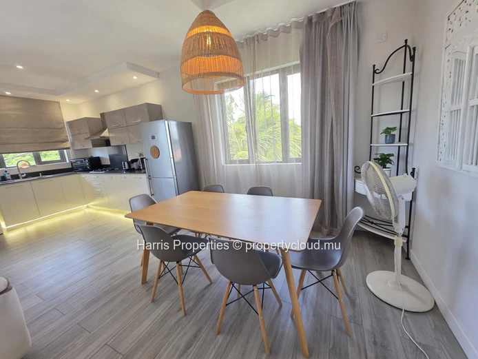 Exquisitely furnished and luxurious apartment for sale in Pereybere