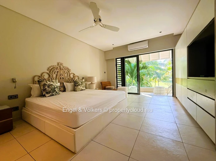 Luxury Townhouse with Private Pool & Golf Views in Anahita
