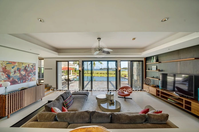 Anahita - Villa d'exception pieds dans l'eau, sur le golf