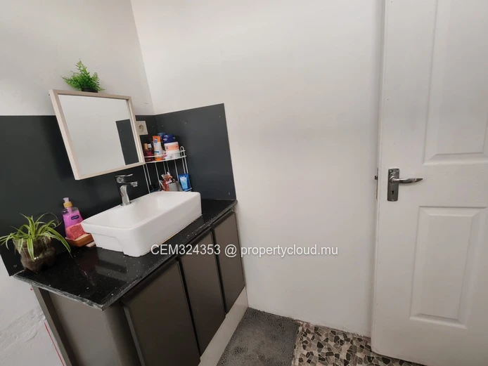 Appartement meublé -équipé et neuf a louer a Vacoas-Solferino
