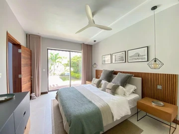 4 Bedroom Villa