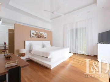 4 Bedroom Villa