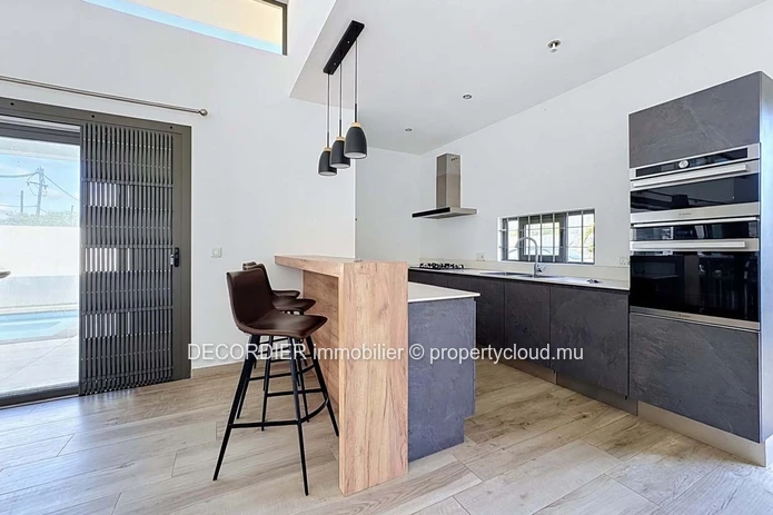 Stunning New Villa with Private Pool in Calodyne