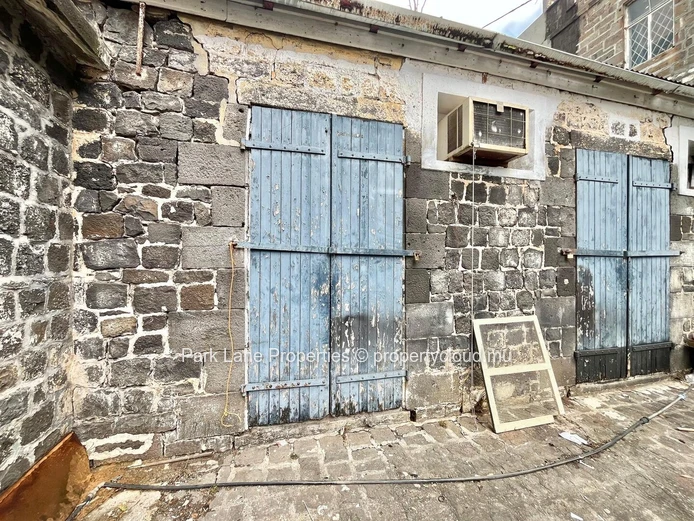 Immeuble Commercial de Premier Choix à Vendre – Port Louis