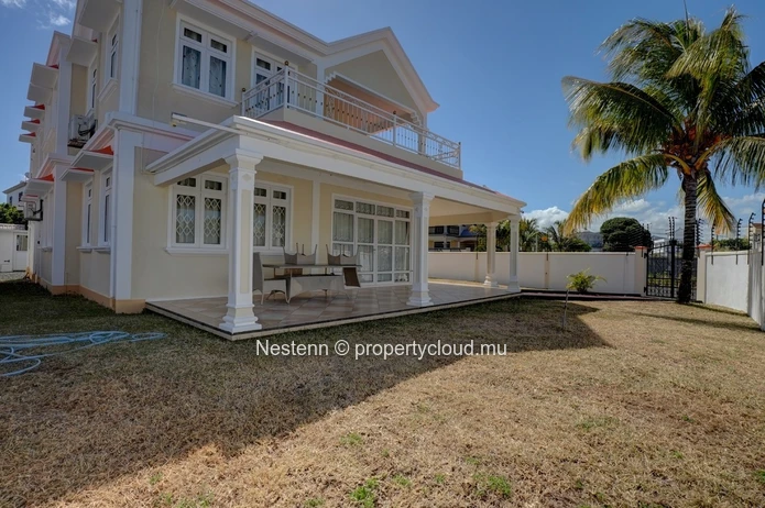 Charmante maison traditionnelle de 280 m² avec 4 chambres