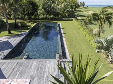 5 Bedroom Villa