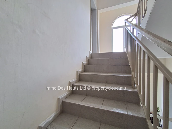 3 Bedroom Apartment fully furnished for long term rental Curepipe 