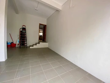 5 Bedroom Villa