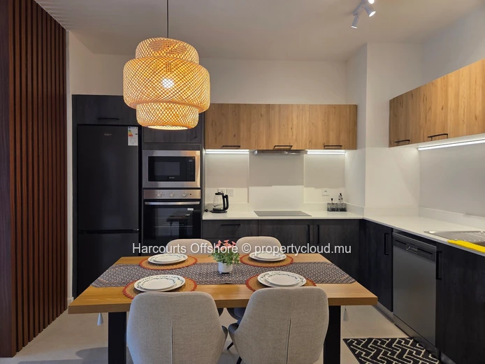 Charming fully furnished 3 bedroom apartment to let in Beau Plan Smart City