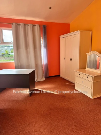 Maison 6 chambres avec piscine à vendre à Montagne Ory