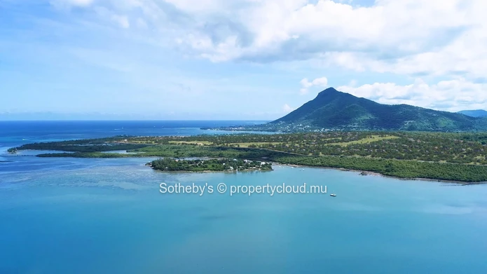Islet of Beauty - Fortier Plage