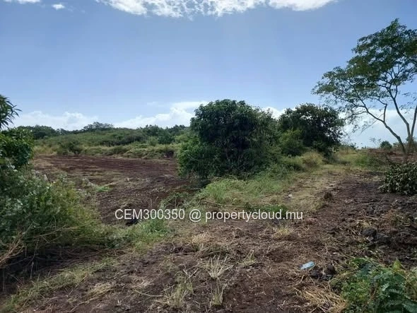 TERRAIN À VENDRE – Chemin Vingt Pieds, Grand Baie
