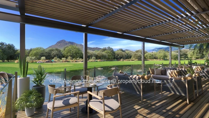 Magnifique villa sur le golf avec une vue mer