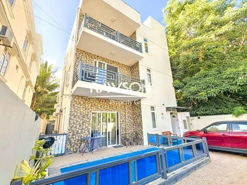 6 Bedroom Apartment
