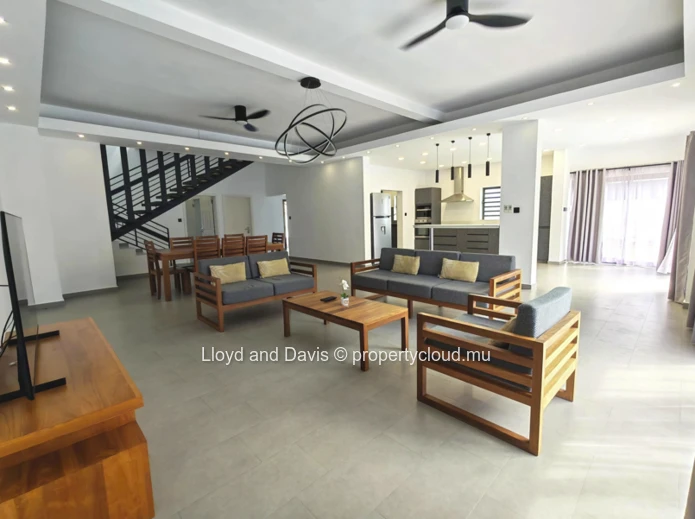 4-Bedroom En-Suite Villa with Private Swimming Pool