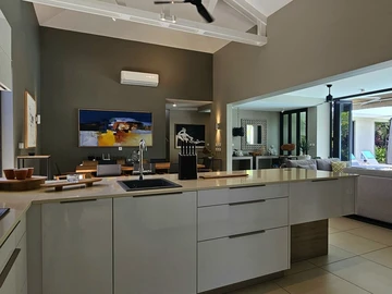 4 Bedroom Villa