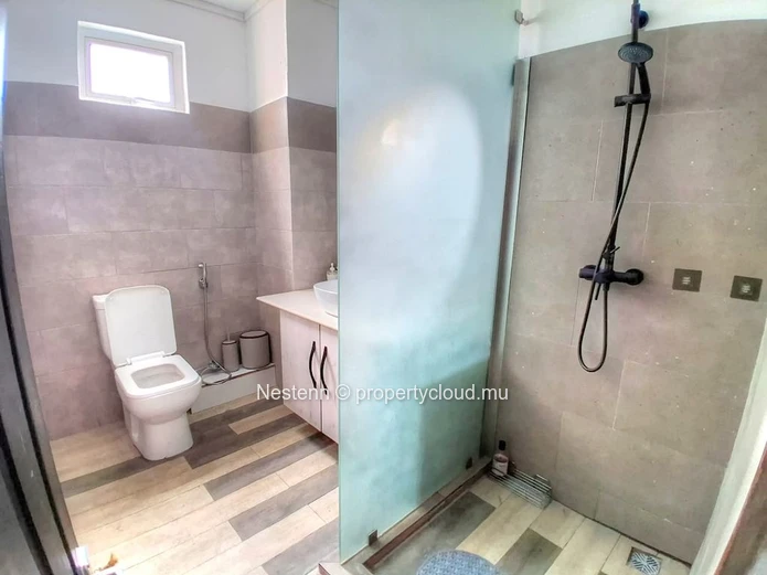 Triplex 3 chambres avec piscine commune – Grand Gaube
