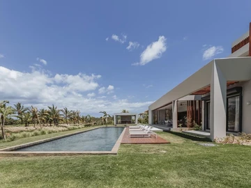 5 Bedroom Villa