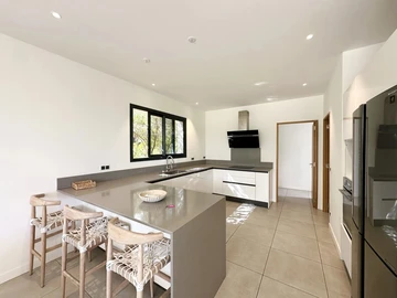 4 Bedroom Villa