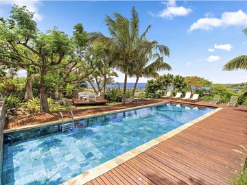 5 Bedroom Villa