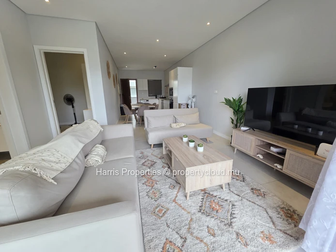 Fully furnished and equipped G+2 modern apartment for sale in Pereybere