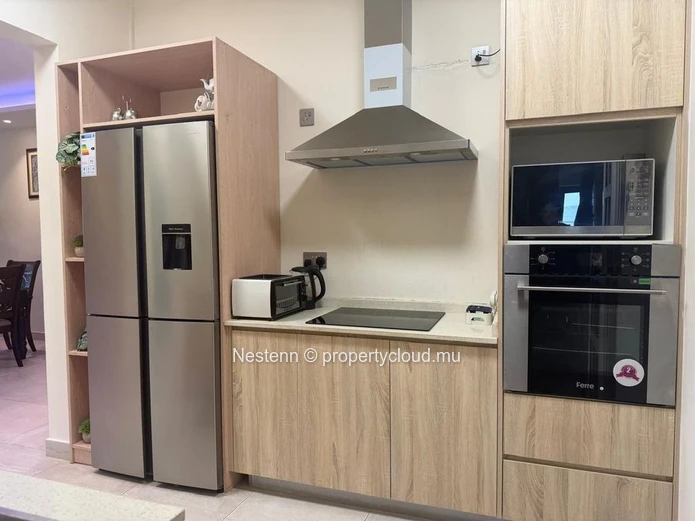 Spacious 3-Bedroom Apartment with Stunning Terrace Views